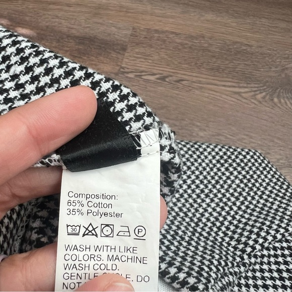 Shein A-Line Mini Skirt Black and White Houndstooth Size Small - Picture 4 of 6